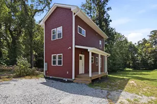1410B Maplewood Dr, Durham, NC 27704 - Photo 1