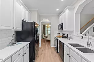 8035 Marsh Hollow Dr, Raleigh, NC 27616 - Photo 19