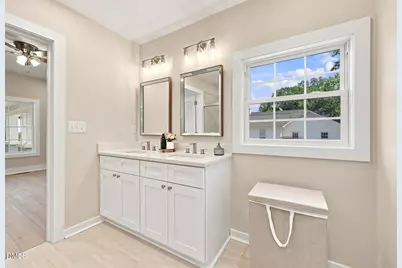 406 N Webb Street, Selma, NC 27576 - Photo 23
