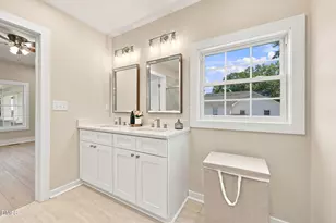 406 N Webb St, Selma, NC 27576 - Photo 23