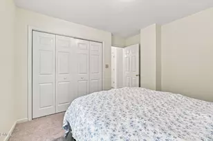 400 Thorndale Dr, Dunn, NC 28334 - Photo 33
