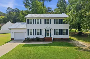 400 Thorndale Dr, Dunn, NC 28334 - Photo 1