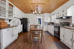 2205 Thompson Rd, Four Oaks, NC 27524 - Photo 15