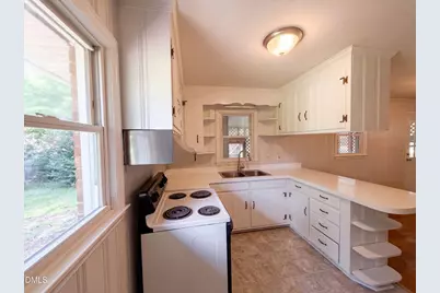 5206 N Sumac Circle, Fayetteville, NC 28304 - Photo 9
