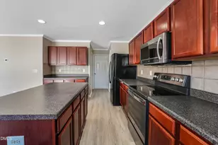 3221 Mackinac Island Ln, Raleigh, NC 27610 - Photo 11
