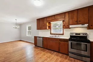 609 Page St, Clayton, NC 27520 - Photo 3