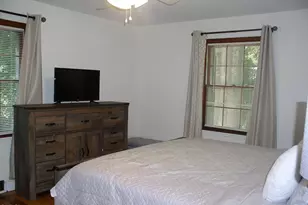 229 Perry St, Henderson, NC 27536 - Photo 13