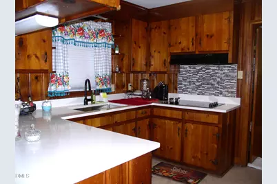 229 Perry Street, Henderson, NC 27536 - Photo 5