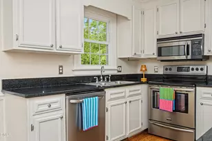 6709 Ebon Ct, Raleigh, NC 27615 - Photo 17