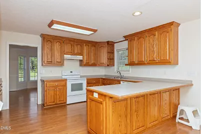 24 Courtney Lane, Dunn, NC 28334 - Photo 5