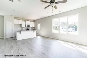 13 W Coulter Ct, Selma, NC 27576 - Photo 3