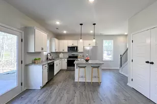 9 E Coulter Ct, Selma, NC 27576 - Photo 5