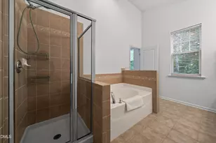 4961 Lady of the Lake Dr, Raleigh, NC 27612 - Photo 25