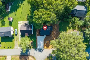 1305 E Willowbrook Dr, Burlington, NC 27215 - Photo 25