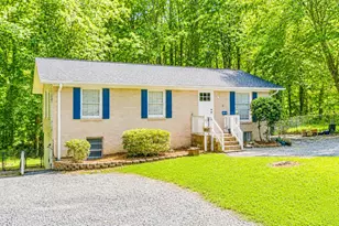 8718 Rollingwood Rd, Chapel Hill, NC 27516 - Photo 1