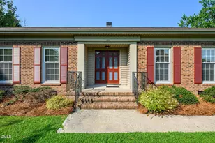1106 Crestview Dr, Tarboro, NC 27886 - Photo 3