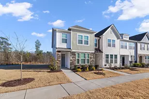 389 Channel Drop Dr, Clayton, NC 27520 - Photo 3
