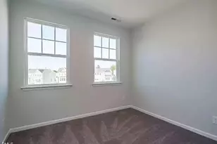 1009 Commack Dr, Durham, NC 27703 - Photo 9