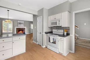 6217 Waterside Ln, Raleigh, NC 27613 - Photo 11