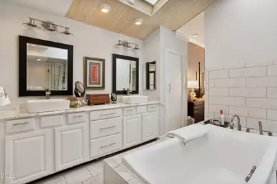 10129 Goodview Court, Raleigh, NC 27613 - Photo 21