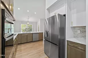 1201 Deptford Ct, Raleigh, NC 27609 - Photo 21
