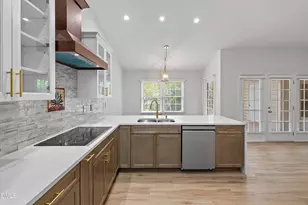 1201 Deptford Ct, Raleigh, NC 27609 - Photo 19