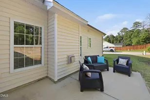1200 Dexter Ridge Dr, Holly Springs, NC 27540 - Photo 33