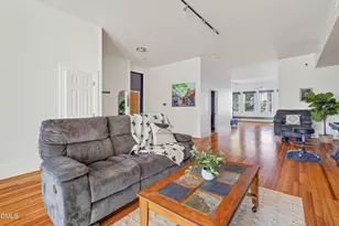 323 W Main St, Durham, NC 27701 - Photo 9