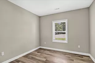 415 Spring Ct, Henderson, NC 27536 - Photo 7