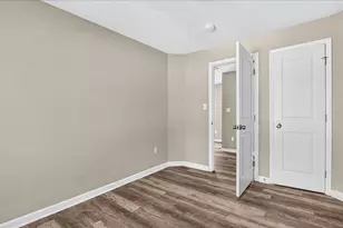 415 Spring Ct, Henderson, NC 27536 - Photo 9