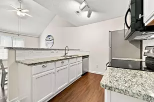 4 Crystal Oaks Ct, Durham, NC 27707 - Photo 11