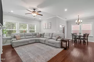 425 Oaks End Dr, Holly Springs, NC 27540 - Photo 5