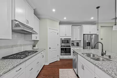 425 Oaks End Drive, Holly Springs, NC 27540 - Photo 9