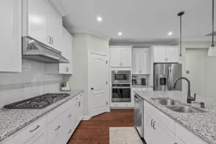 425 Oaks End Dr, Holly Springs, NC 27540 - Photo 9