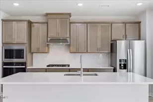 2505 Rosewood Blf Dr, Zebulon, NC 27597 - Photo 3