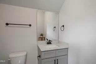 516 W Franklin St, Zebulon, NC 27597 - Photo 23