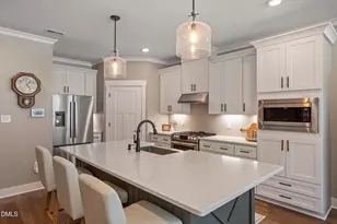 516 W Franklin St, Zebulon, NC 27597 - Photo 9