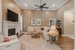 516 W Franklin St, Zebulon, NC 27597 - Photo 5