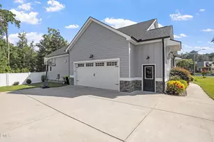 516 W Franklin St, Zebulon, NC 27597 - Photo 37