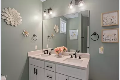 516 W Franklin Street, Zebulon, NC 27597 - Photo 27