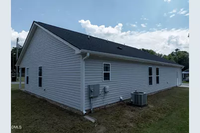 103 E Allen Street, Four Oaks, NC 27524 - Photo 9