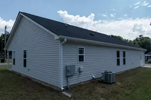 103 E Allen St, Four Oaks, NC 27524 - Photo 9