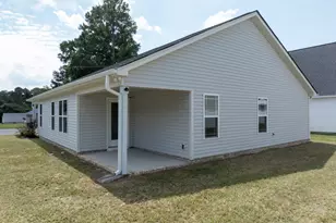 103 E Allen St, Four Oaks, NC 27524 - Photo 5