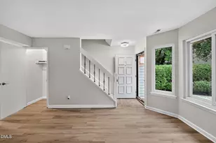 5849 Shady Grove Cir, Raleigh, NC 27609 - Photo 5