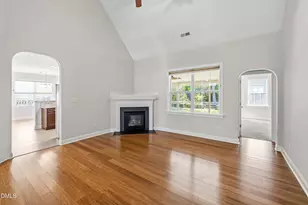 405 Braxcarr St, Holly Springs, NC 27540 - Photo 9