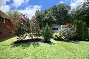 503 N Carr St, Mebane, NC 27302 - Photo 35