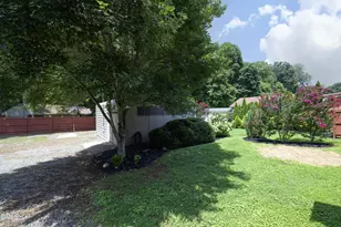 503 N Carr St, Mebane, NC 27302 - Photo 29