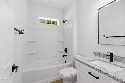 924 E Davis Street, Burlington, NC 27215 - Photo 17