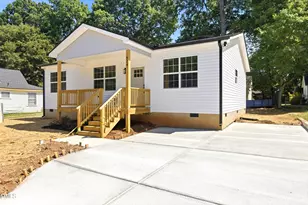 924 E Davis St, Burlington, NC 27215 - Photo 1