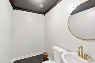 913 N Park Ave, Burlington, NC 27217 - Photo 15